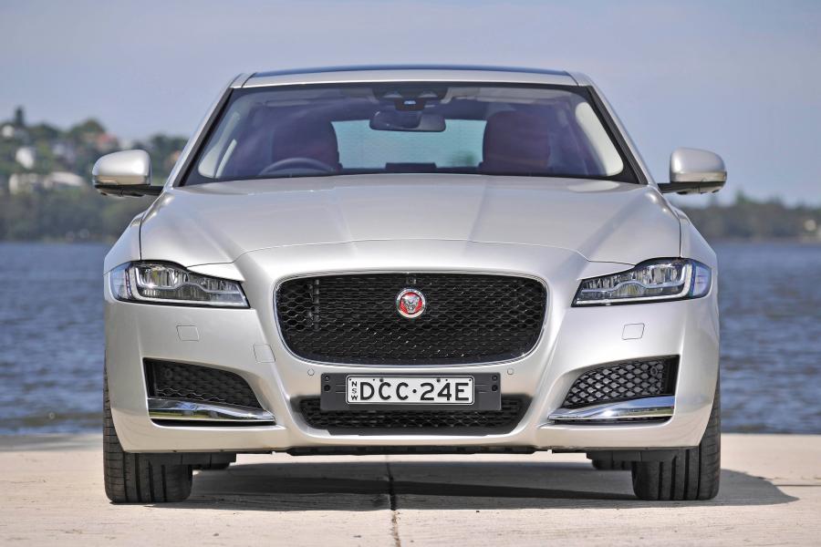  Jaguar XF Portfolio 2016 года  (AU) (фото 4 из 20)
